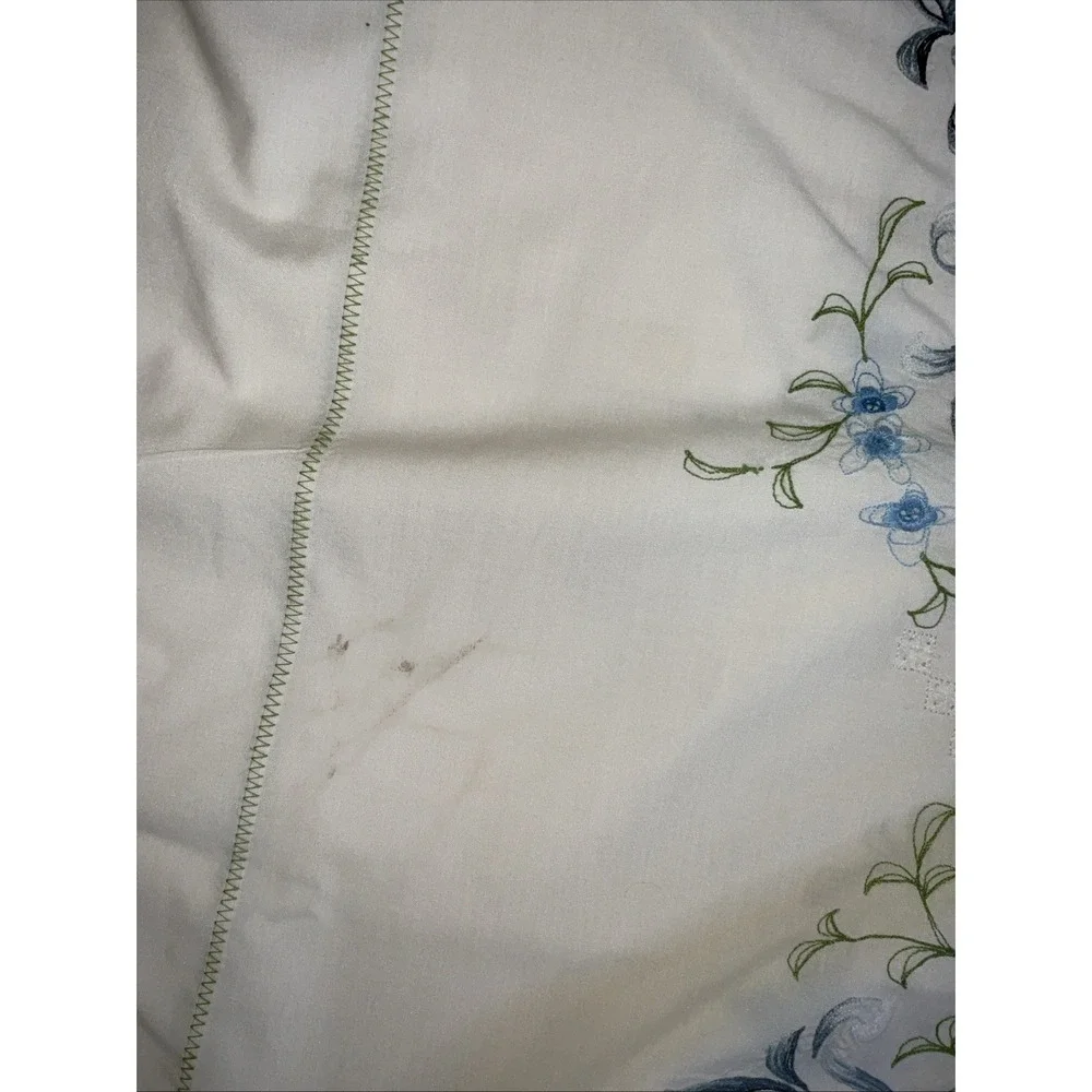 Vintage Tablecloth Embroidered Floral 80 X 60 Roses Romantic Cottage Core Fairy